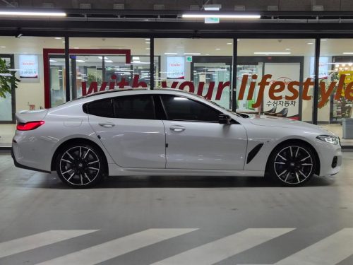 BMW 8시리즈 (G15) 사진 3