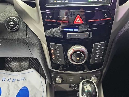 KG모빌리티(쌍용) 티볼리 디젤 2WD 1.6 LX 사진 10