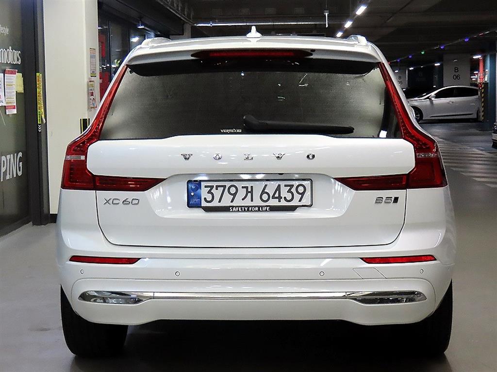 볼보 XC60(2세대) B5 AWD 얼티메이트 브라이트 사진 5