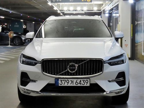 볼보 XC60(2세대) B5 AWD 얼티메이트 브라이트 사진 2