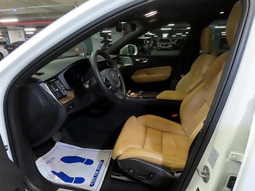 볼보 XC60 D4 사진 6