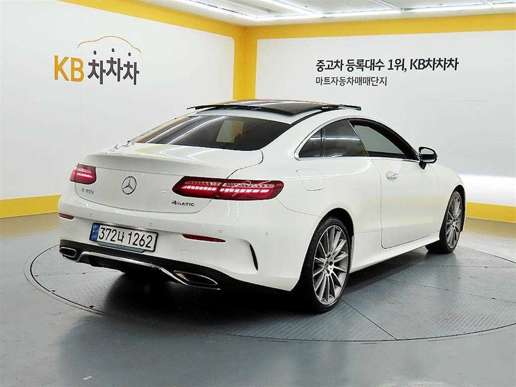 벤츠 E-클래스 W213 E450 4MATIC 쿠페 사진 4