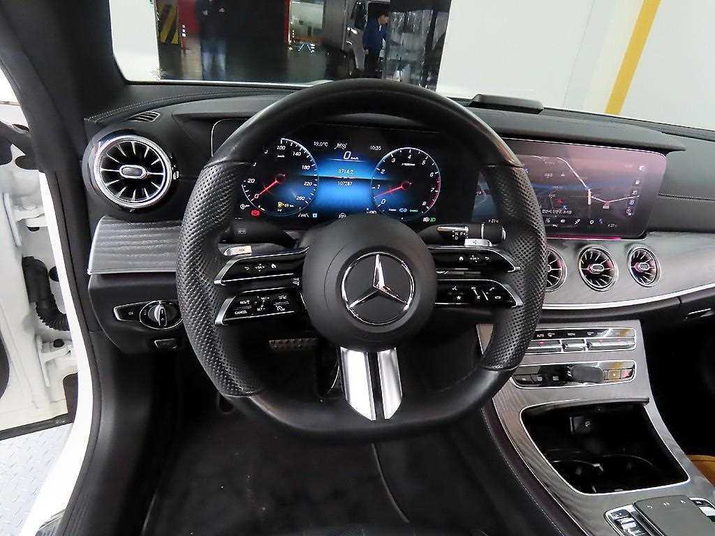 벤츠 E-클래스 W213 E450 4MATIC 쿠페 사진 9