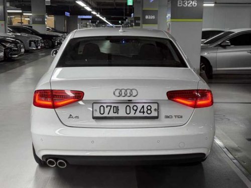 아우디 뉴 A4 30 TDI 사진 모두보기