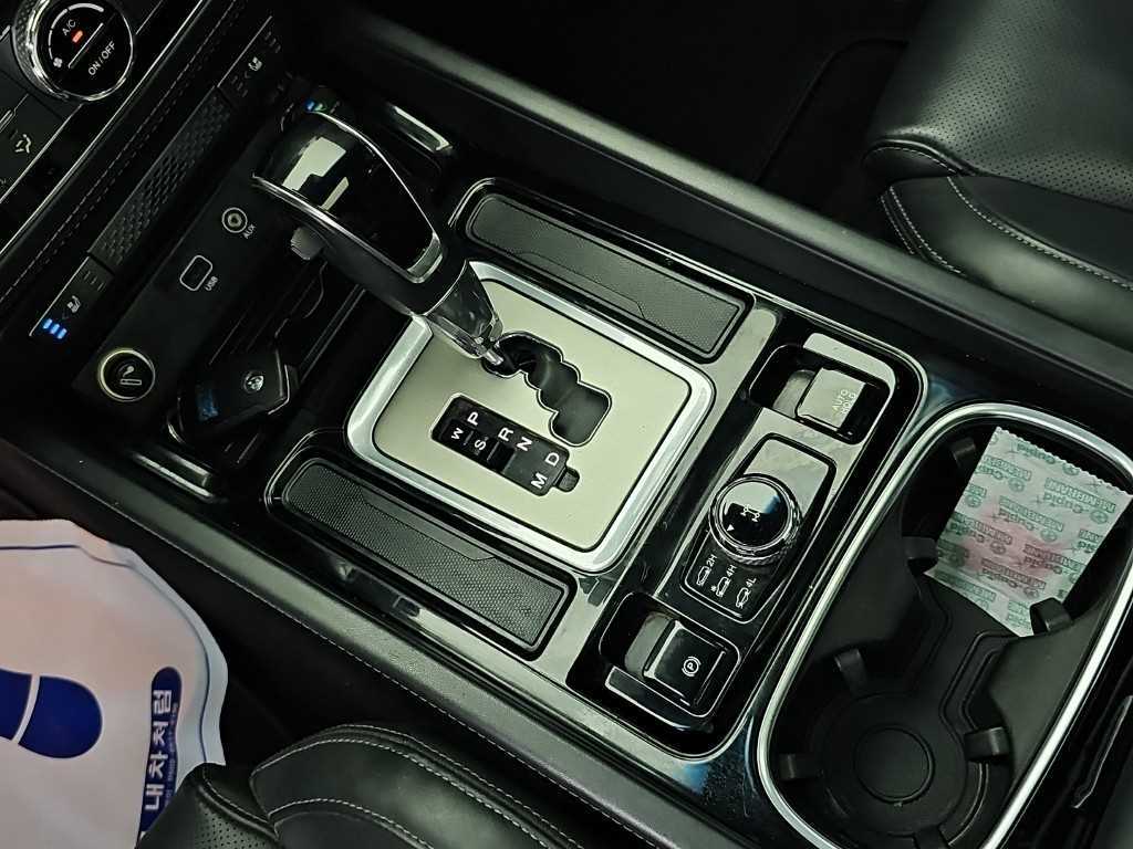 KG모빌리티(쌍용) G4렉스턴 디젤 2.2 4WD 사진 8