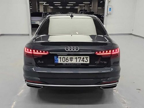 아우디 A4 (B9) 40 TFSI 사진 3