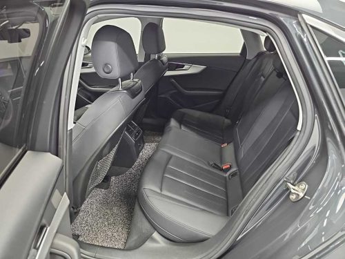 아우디 A4 (B9) 40 TFSI 사진 12