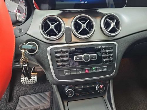 벤츠 CLA클래스 CLA 250 4MATIC 사진 10