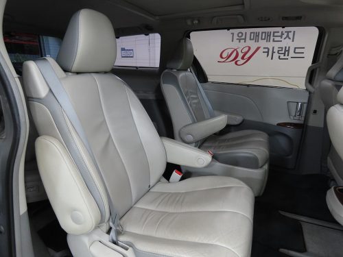 토요타 시에나 3.5 AWD 사진 7