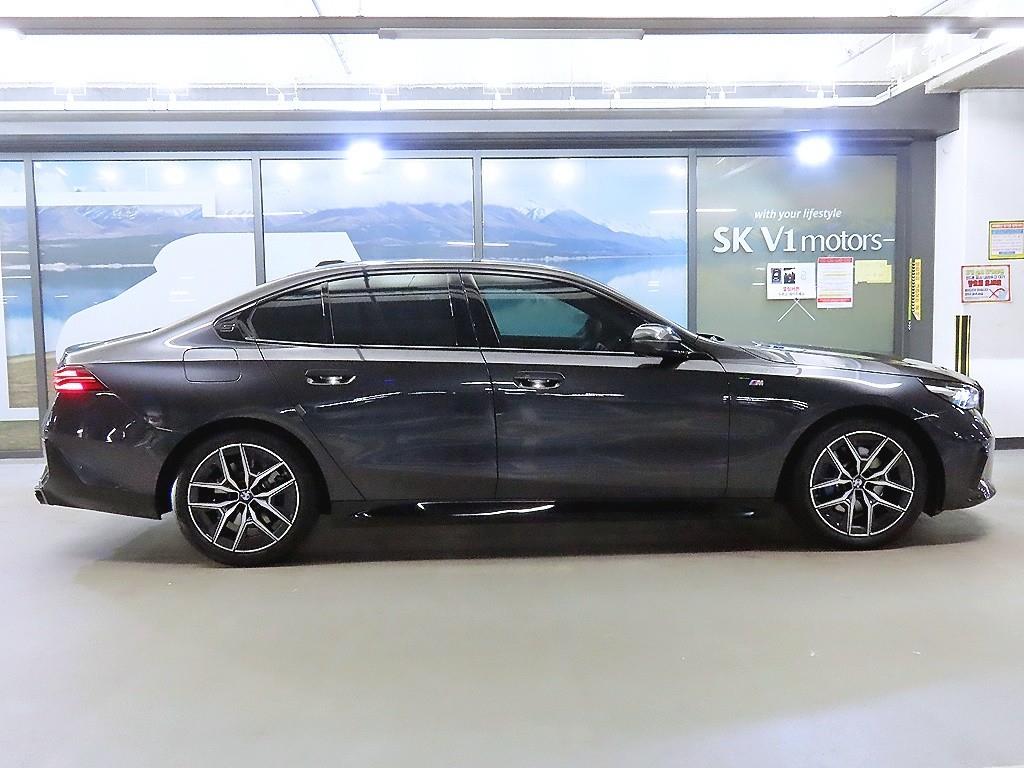 BMW 5시리즈 (G60) 523d 사진 3