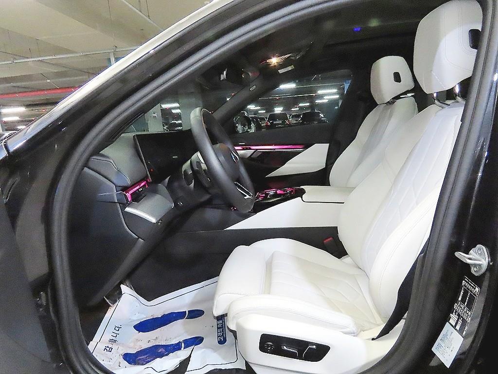 BMW 5시리즈 (G60) 523d 사진 6