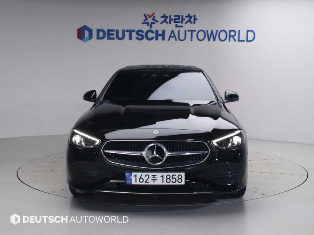 벤츠 C클래스 W206 C300 4MATIC 아방가르드 사진 3