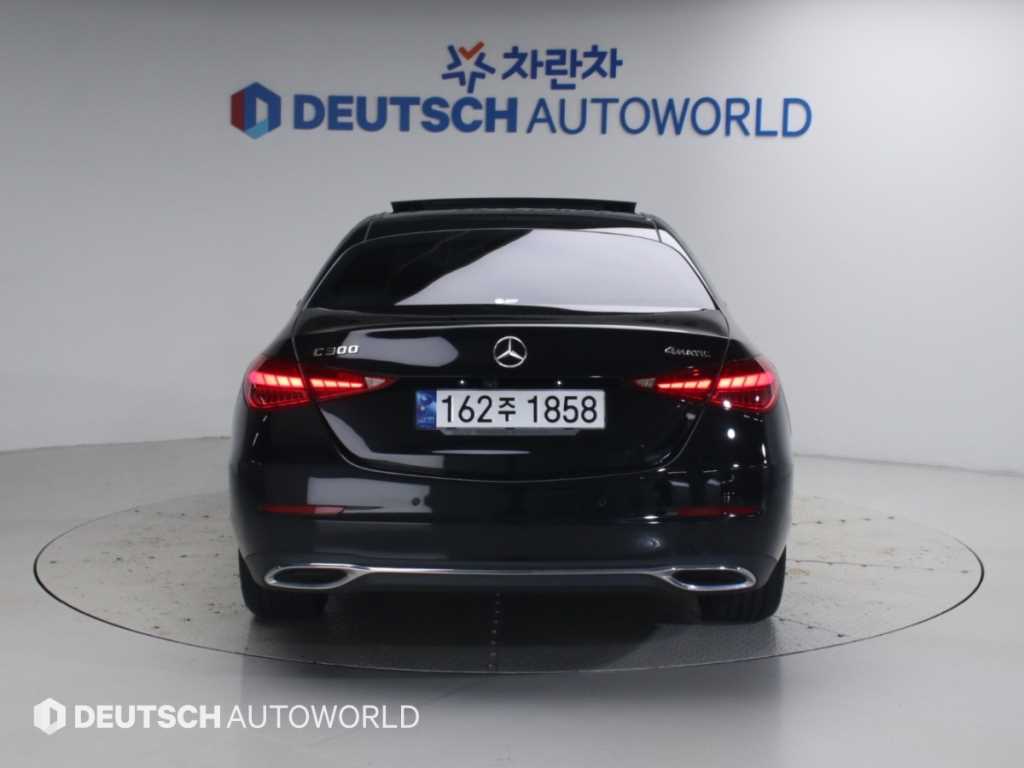 벤츠 C클래스 W206 C300 4MATIC 아방가르드 사진 4