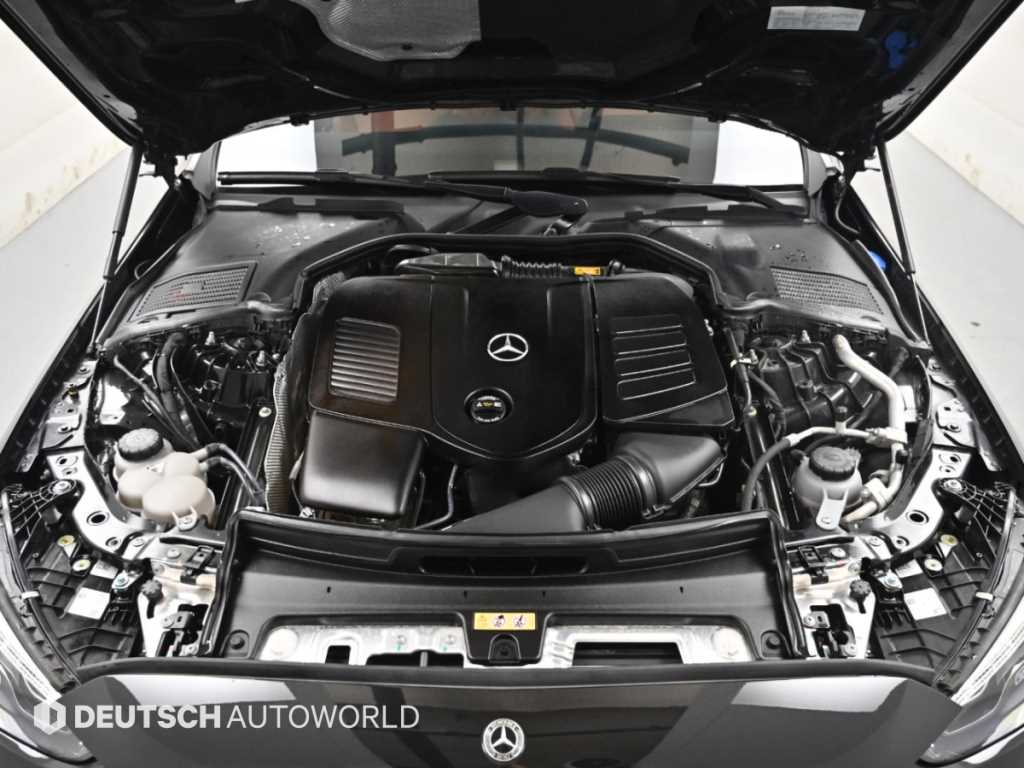 벤츠 C클래스 W206 C300 4MATIC 아방가르드 사진 6