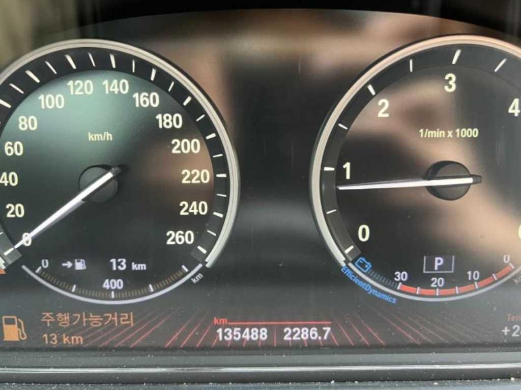 BMW 5시리즈 (F10) 520d 사진 3