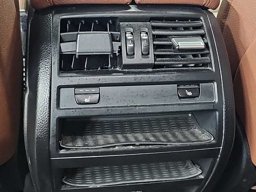 BMW 5시리즈 (F10) 520d xDrive M 에어로다이나믹 사진 13