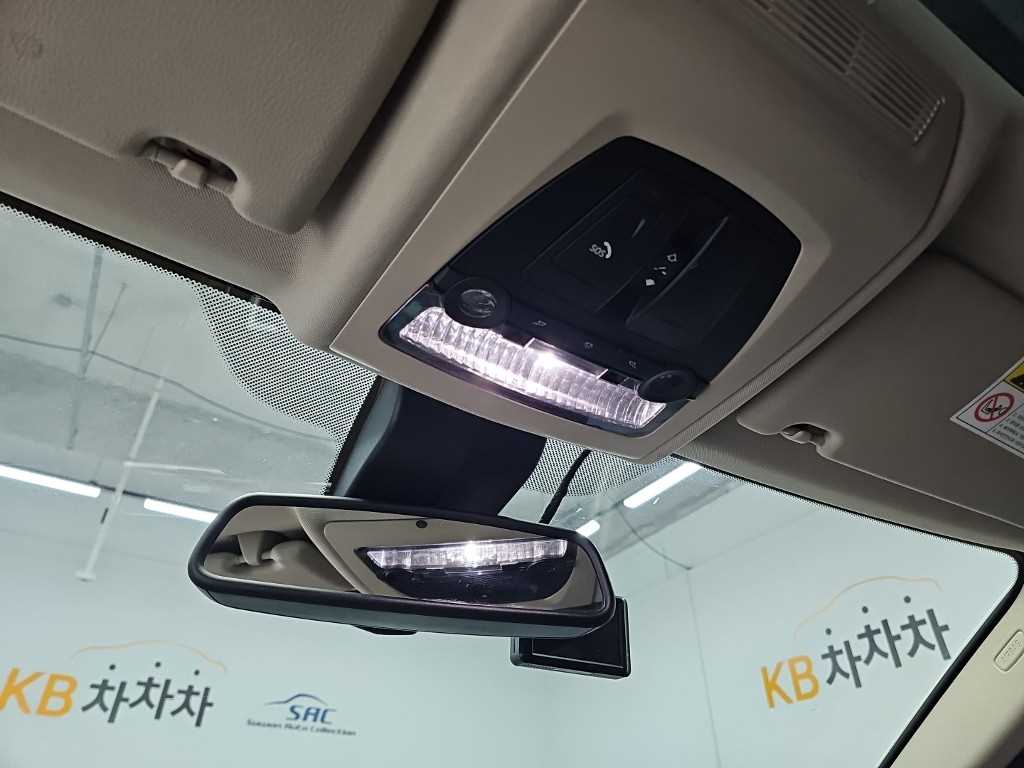 BMW 5시리즈 (F10) 520d xDrive M 에어로다이나믹 사진 17