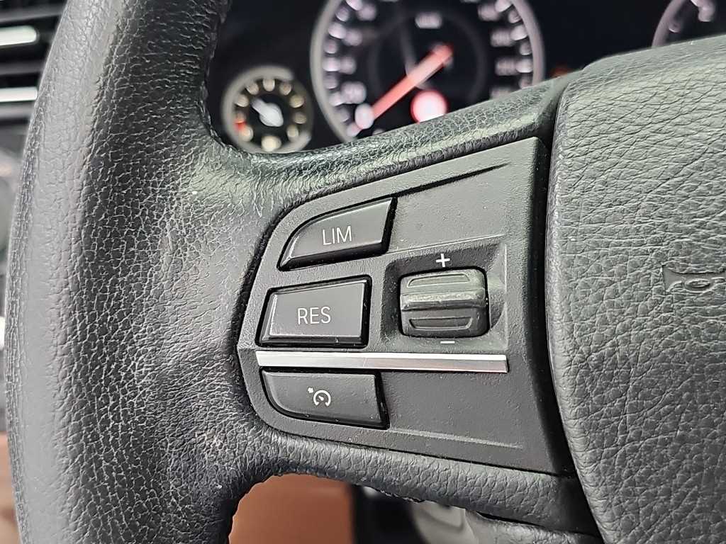 BMW 5시리즈 (F10) 520d xDrive M 에어로다이나믹 사진 18