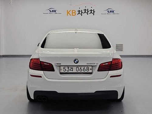 BMW 5시리즈 (F10) 520d xDrive M 에어로다이나믹 사진 3