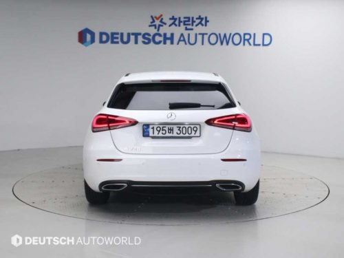 벤츠 A클래스 W177 A220 해치백 사진 4