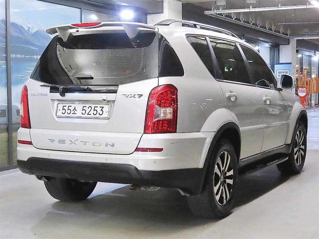 KG모빌리티(쌍용) 렉스턴W 2.0 4WD RX7 사진 4