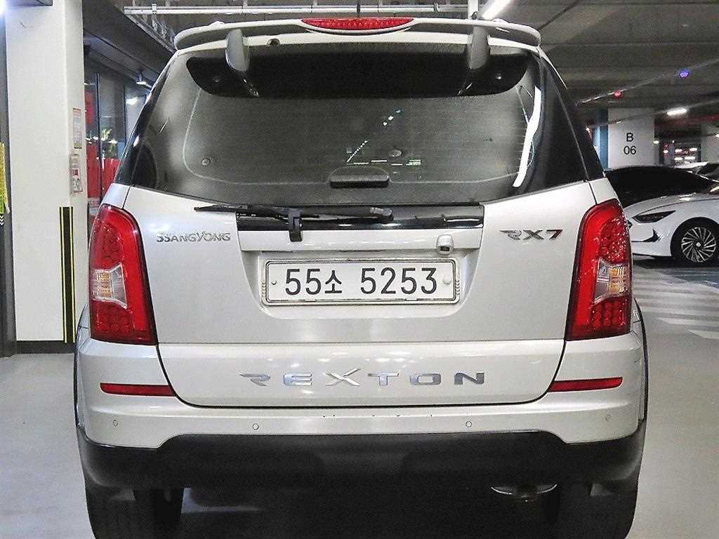 KG모빌리티(쌍용) 렉스턴W 2.0 4WD RX7 사진 5