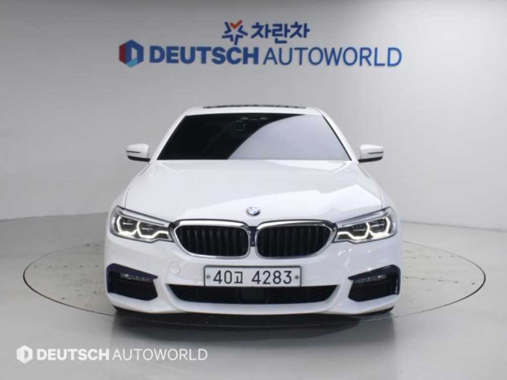 BMW 5시리즈 (G30) 530i xDrive M 스포츠 플러스 사진 3