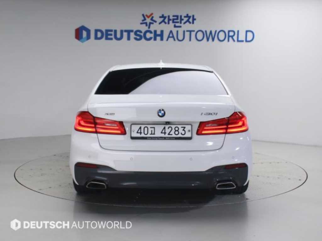 BMW 5시리즈 (G30) 530i xDrive M 스포츠 플러스 사진 4