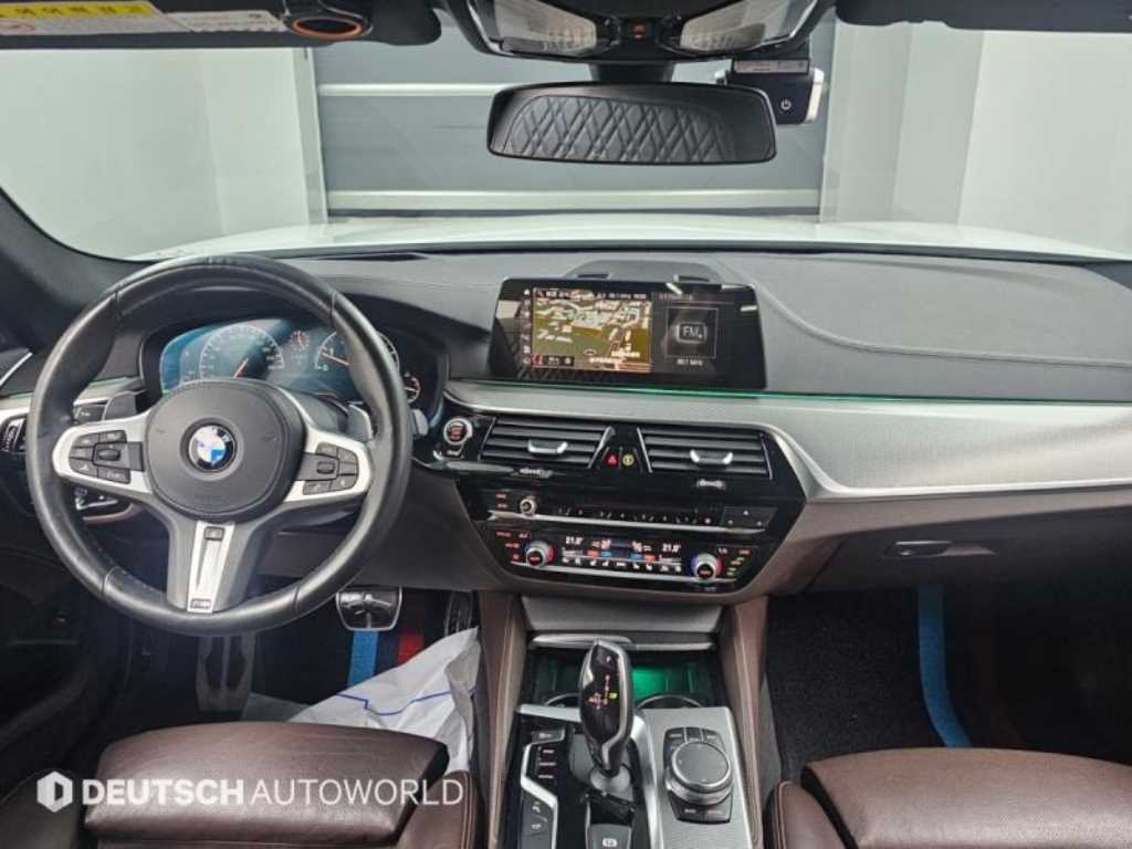BMW 5시리즈 (G30) 530i xDrive M 스포츠 플러스 사진 7