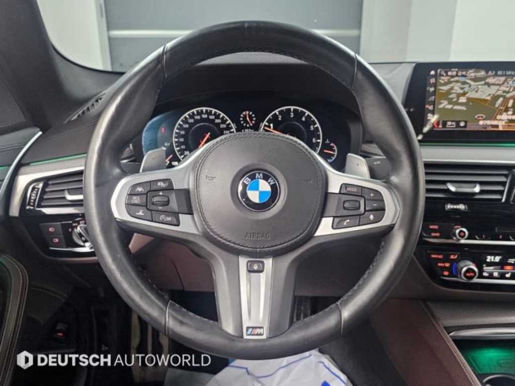 BMW 5시리즈 (G30) 530i xDrive M 스포츠 플러스 사진 13