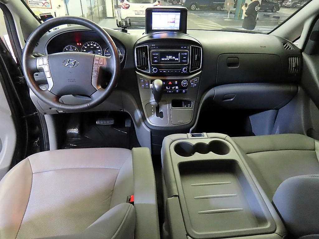 현대 더 뉴 그랜드 스타렉스 2WD 웨건 12인승 사진 11