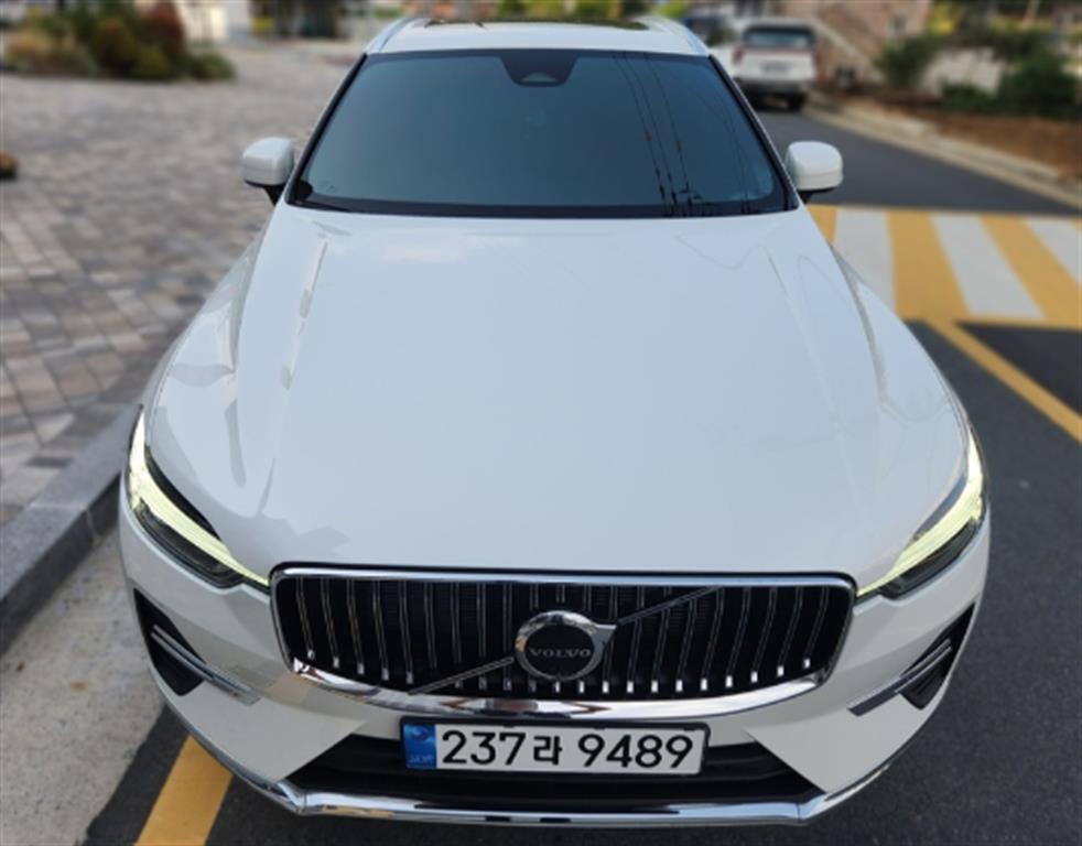 볼보 XC60(2세대) T8 AWD 얼티메이트 브라이트