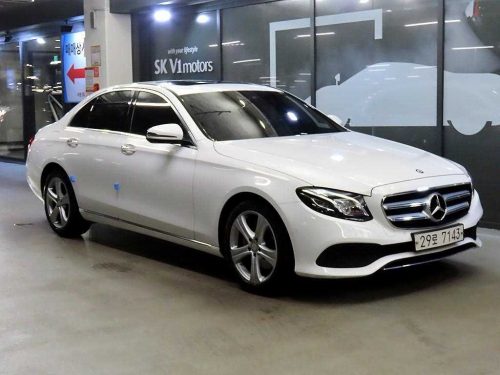 벤츠 E-클래스 W213 E220d 4MATIC 익스클루시브