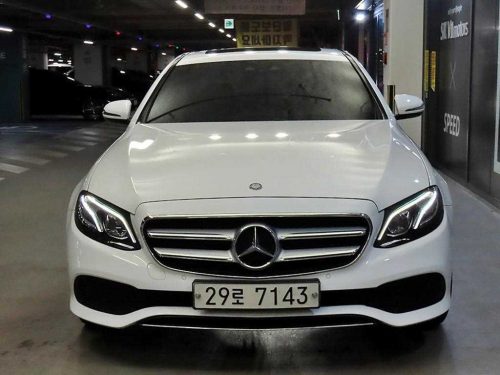 벤츠 E-클래스 W213 E220d 4MATIC 익스클루시브 사진 2