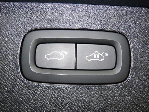 볼보 XC90 2세대 2.0 B6 AWD 사진 15