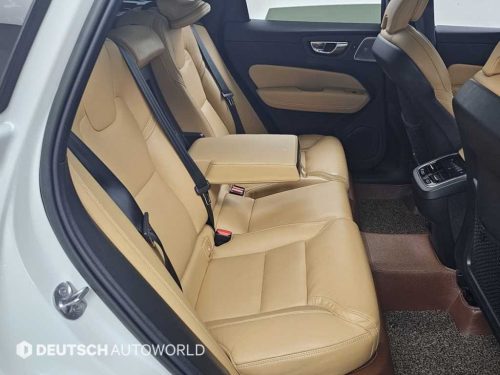 볼보 XC60(2세대) B5 AWD 인스크립션 사진 12
