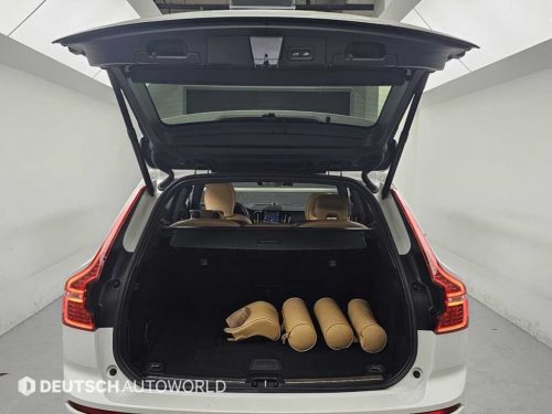 볼보 XC60(2세대) B5 AWD 인스크립션 사진 19
