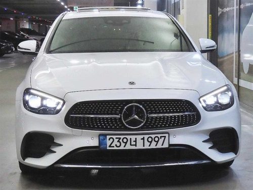 벤츠 E-클래스 W213 E220d 4MATIC AMG라인 사진 2