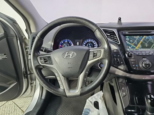현대 i40Saloon 1.7 VGT SMART 사진 9