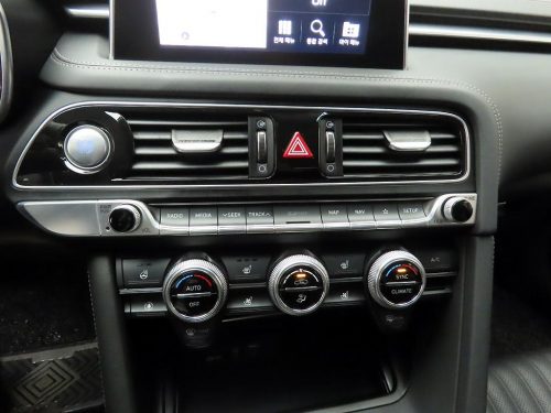 제네시스 G70 2.0T AWD 사진 9
