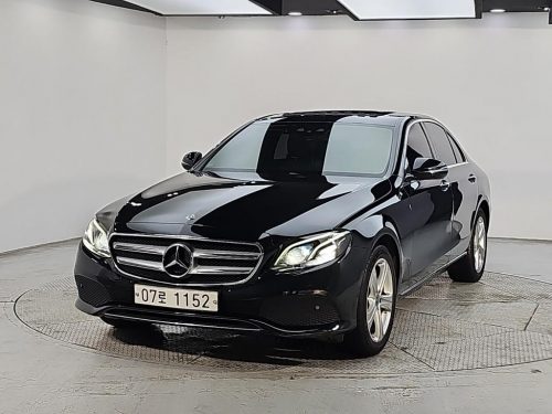 벤츠 E-클래스 W213 E220d 아방가르드