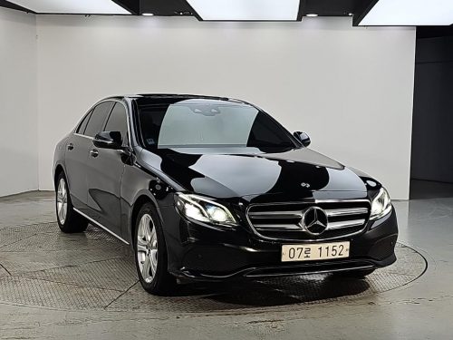 벤츠 E-클래스 W213 E220d 아방가르드 사진 2