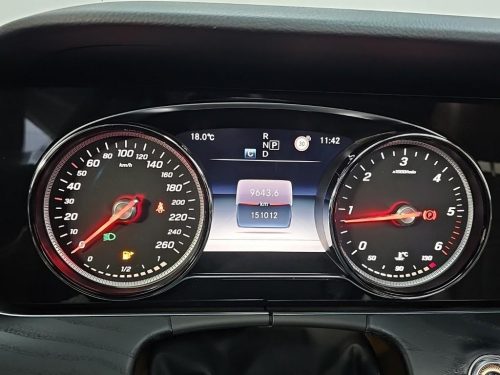 벤츠 E-클래스 W213 E220d 아방가르드 사진 7