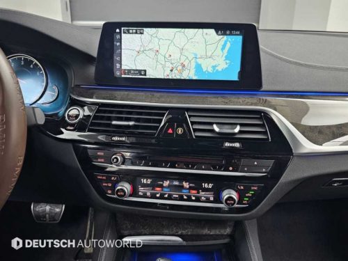 BMW 5시리즈 (G30) 540i xDrive 럭셔리 플러스 사진 14