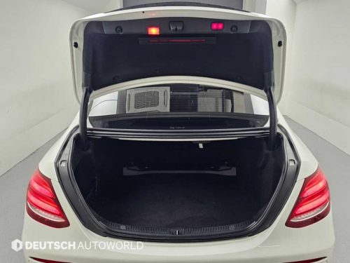 벤츠 E-클래스 W213 E220d 아방가르드 사진 19