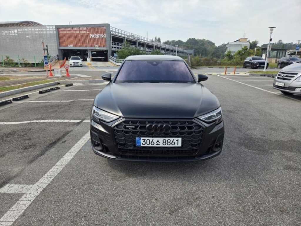 아우디 A8 (D5) 55 TFSI 콰트로 LWB