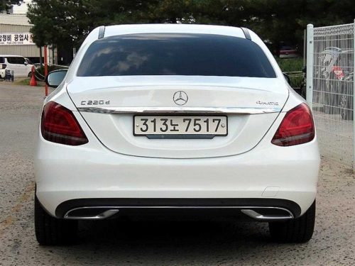 벤츠 C클래스 W205 C220 d 4MATIC 아방가르드 사진 4