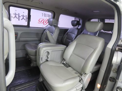 현대 그랜드 스타렉스 12인승 왜건 사진 7
