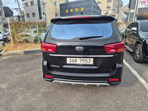 기아 더 뉴 카니발 디젤 9인승 노블레스 스페셜 사진 2