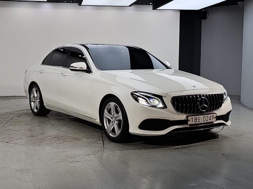 벤츠 E-클래스 W213 E220d 아방가르드 사진 2